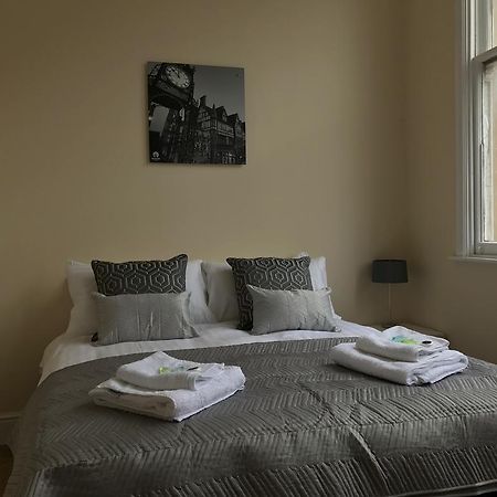 The Salford Apartment Стокпорт Екстериор снимка