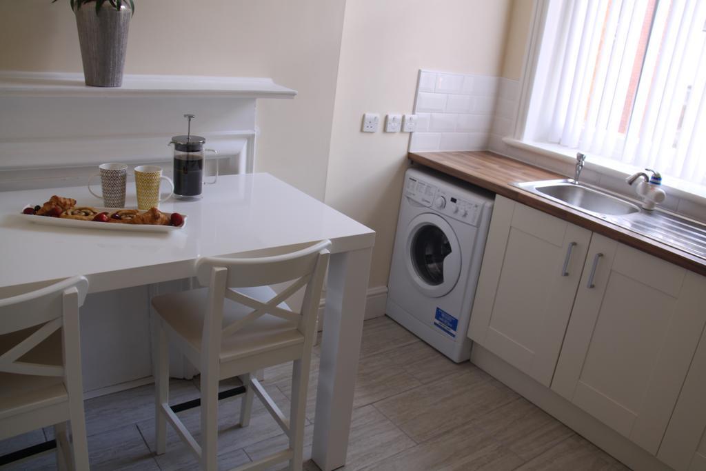 The Salford Apartment Стокпорт Екстериор снимка